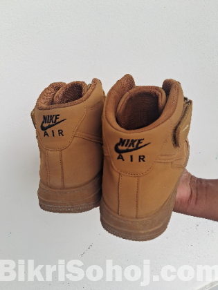 Nike Brown Army